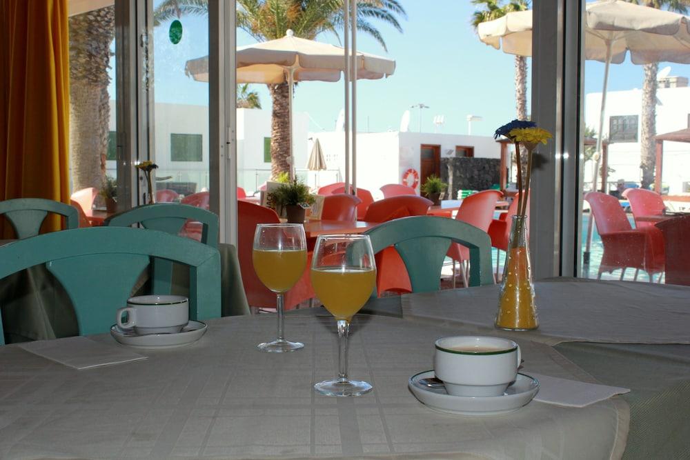 Apartamentos Orly Club Arena Dorada Пуерто-дель-Кармен Екстер'єр фото
